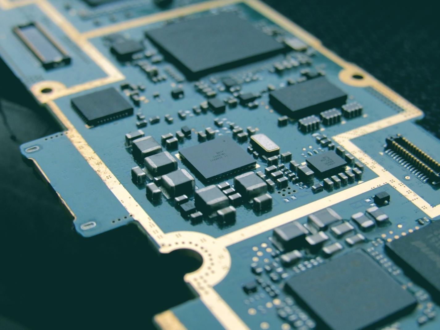 Современные технологии биоинформатики и ИИ в образовании